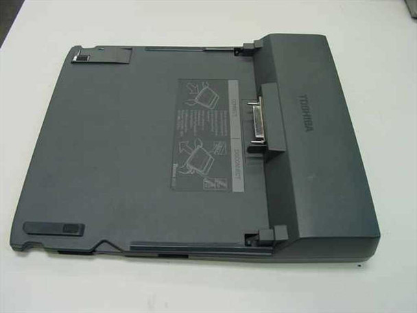 Toshiba PA3028U-1PRP PC Card Port Replicator Tecra 8100 for Laptop Computers