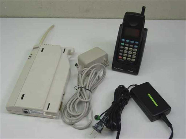 Avaya Lucent MDW 9031 TransTalk complete system — white 556E1 radio transmitter module with antenna, small white power adapter, black handset in charging cradle, and Astec SA45-3129 power supply