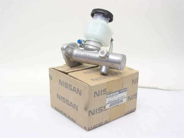 Nissan 46010-41H00 Hydraulic Brake Systems Master Cylinder 11/16 bore
