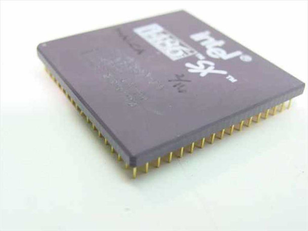Intel i486 SX 25MHz CPU A80486SX-25 SX790 — angled side view showing gold PGA pin array and ceramic package profile