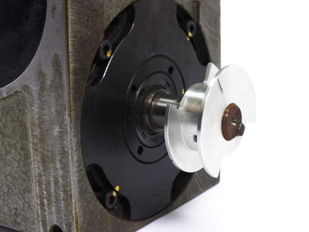 Sankyo Sandex 6E Index Drive – closeup of output shaft and output flange showing shaft tip and circular mounting plate