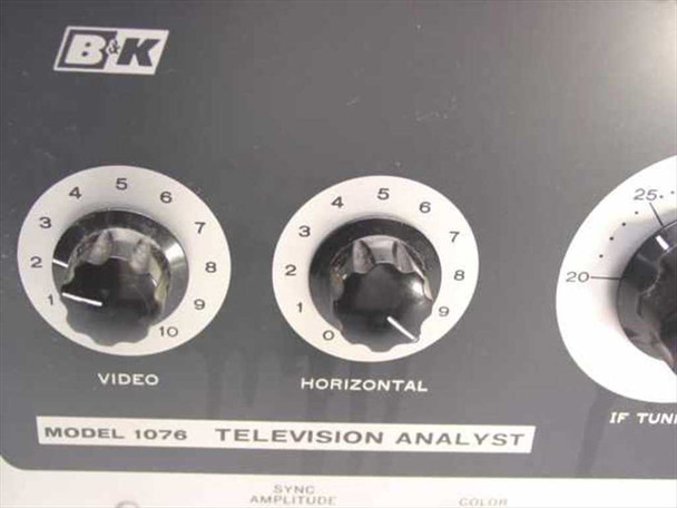 B&K 1076 Television Analyst close-up of front panel showing Video and Horizontal knobs with model designation label