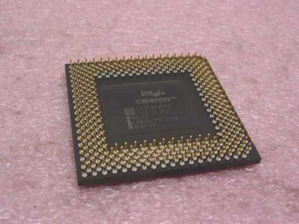 Intel Celeron SL3PZ 533MHz PPGA Socket 370 CPU — top/angled view showing gold pins and processor die