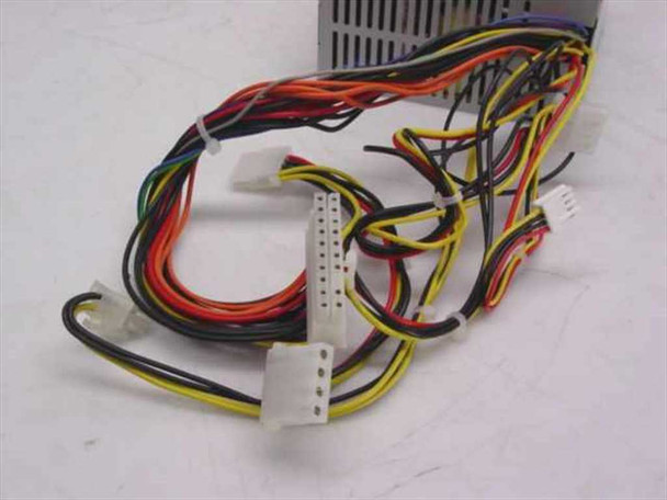 SPI FSP270-50SNV power supply wiring harness close-up showing ATX 20-pin main connector, multiple Molex 4-pin peripheral connectors, and floppy power connector