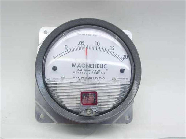 Dwyer 2000-00N Magnehelic differential pressure gauge – front face view showing 0–0.2" W.C. scale, red pointer, and 15 PSIG max pressure label