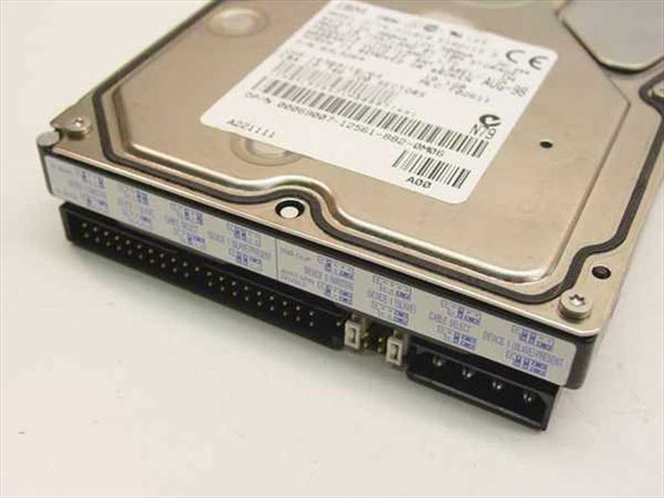 IBM DTTA-371010 hard drive – connector end showing 40-pin IDE interface and 4-pin Molex power connector with jumper block