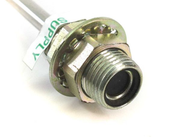 CTI Cryogenics 140316 cryo line – close-up of Aeroquip 5400-S5-4 female coupling half with 5/8"-18UNF threaded outlet and blue label tag