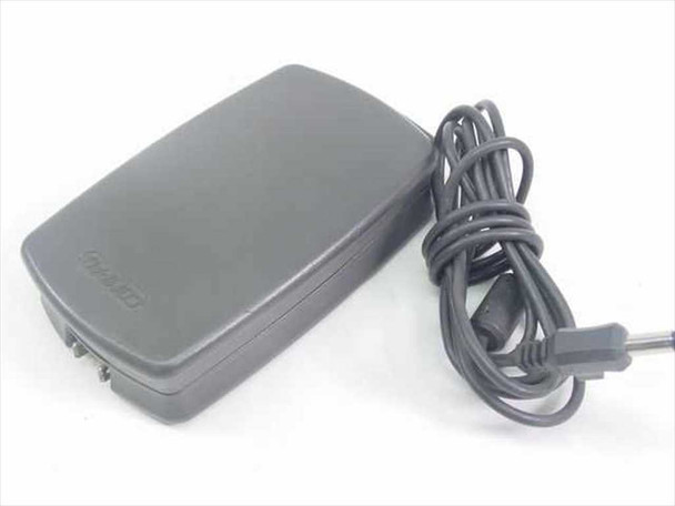 Compaq 147679-001 16.5 VDC 2.6A AC Adapter Barrel Plug - Series 2862A