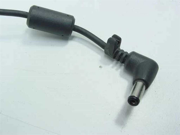 Compaq 246960-001 AC Adapter right-angle barrel plug connector close-up view
