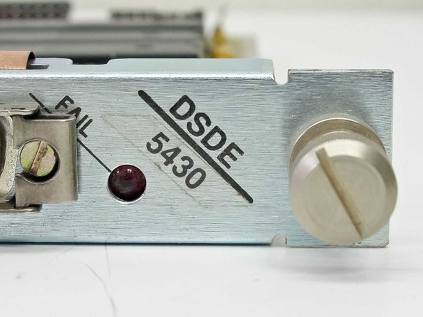 Bay Networks DSDE 5430 module card — faceplate close-up showing DSDE 5430 designation, FAIL LED indicator, and thumbscrew retention hardware