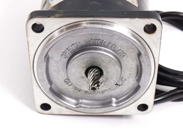 Oriental Motor MSM206-402 – output shaft end view showing worm gear and square flange mount face