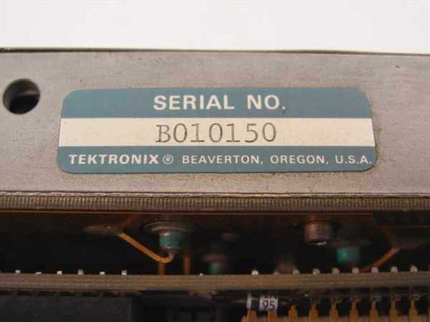 Tektronix 7L5 serial number label reading B010150, manufactured by Tektronix in Beaverton, Oregon, USA