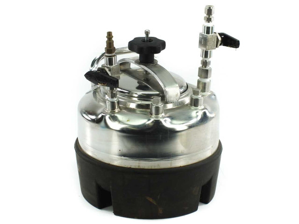 Apache Stainless 90-2304 pressure vessel three-quarter view showing clamp lid, valves, and rubber base ring