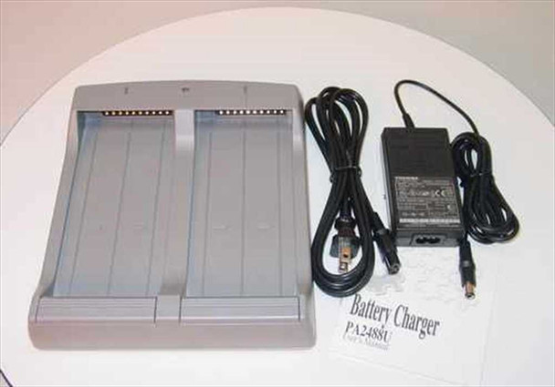 Toshiba PA2488U Satellite Battery Charger w PA2440U 15V Power Supp