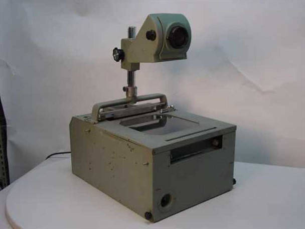 Projection Optics 20400 Transpaque Auto Level Overhead Projector – right-side three-quarter view showing projection head on vertical column and main housing body