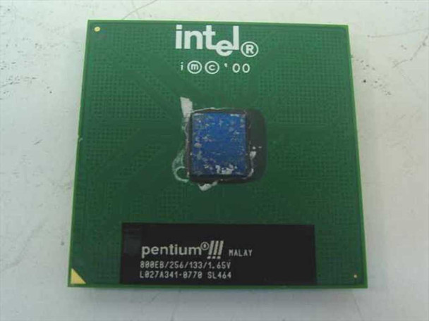 Intel Pentium III SL464 800MHz Socket 370 CPU — top view showing Intel and Pentium III branding, 800EB/256/133/1.65V markings, and thermal interface material
