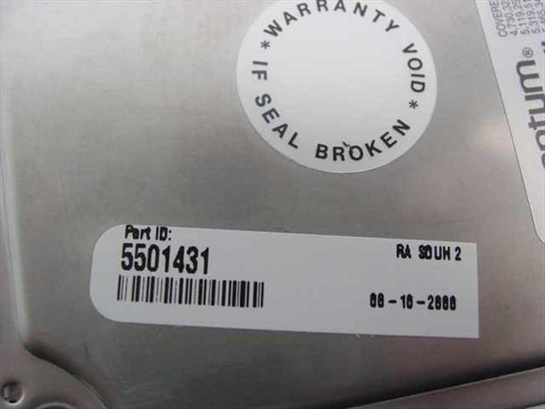 Quantum 20.5AT hard drive label close-up showing Part ID 5501431 and date code 08-10-2000