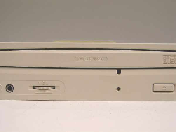 Mitsumi CRMC-FX001DE 2x IDE Internal CD-ROM Drive