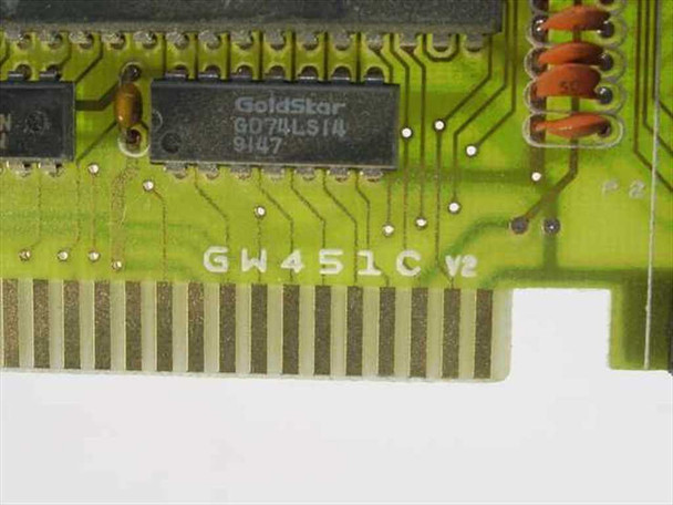Goldstar GW451C V2 PCB closeup showing GoldStar GD74LS14 chip markings and GW451C V2 silkscreen on board edge