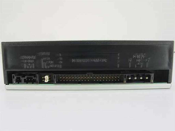 Hitachi CDR-8430 CD-ROM drive – rear panel showing 40-pin IDE connector, 4-pin Molex power connector, and jumper block