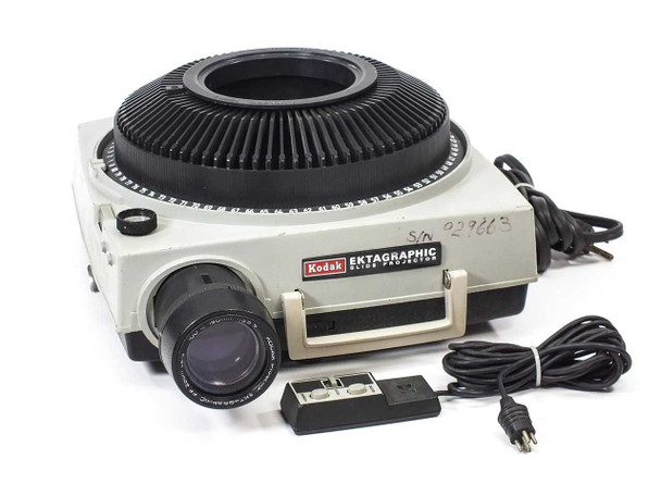 Kodak Ektagraphic Slide Projector with Remote and Timer *AS-IS* Mechanic Issues