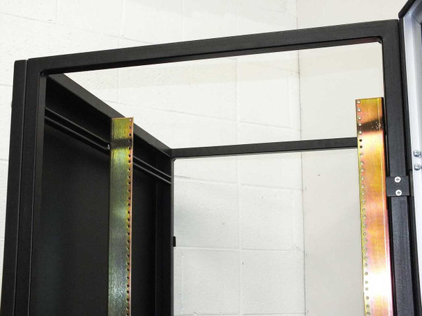 Rackmount cabinet top interior – open top configuration showing dual vertical rack rails and top cross bar with no top panel