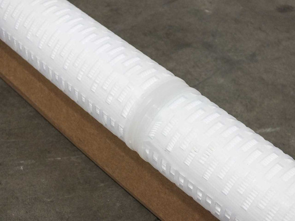 Side view of FCWN540S2780 polysulfone pleated filter cartridge body showing white pleated membrane structure