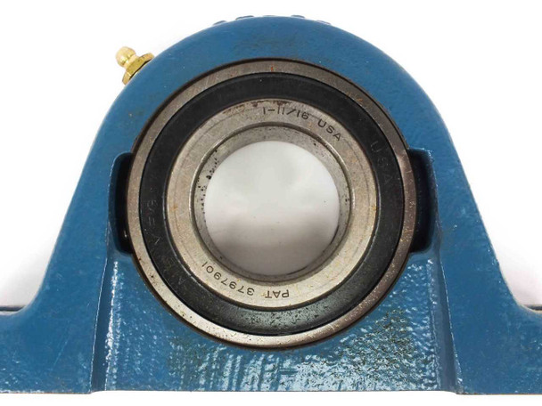 MB Manufacturing CL25 1-11/16 bearing insert close-up showing 1-11/16 USA marking and PAT 3797901 stamp on inner race
