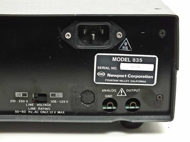 Newport Corporation 835 – close-up of rear panel model label, voltage selector (105-125V / 210-250V), and analog GND/Output terminals