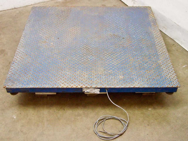Totalcomp T4X4-6K floor scale platform — three-quarter view showing full deck, blue painted steel frame, and display cable coiled on floor