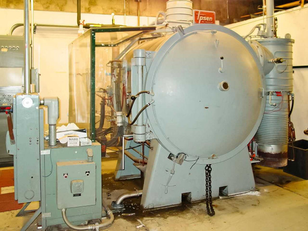 Ipsen VFC-424-R Heat Treating Vacuum Furnace