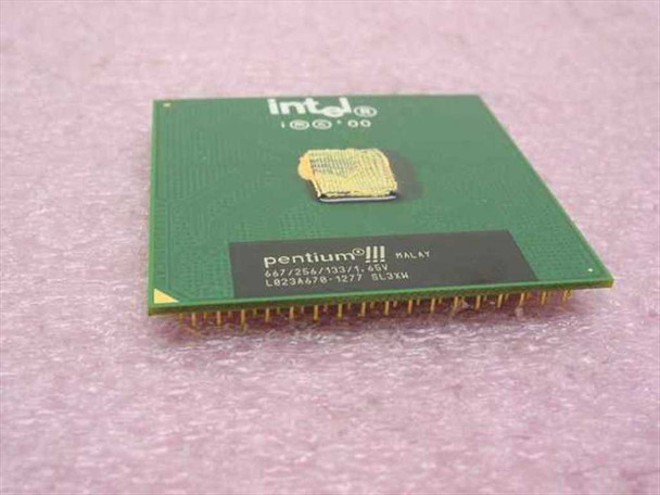 Intel Pentium III SL3XW 667MHz Socket 370 CPU — top view showing Intel logo and processor label with specs 667/256/133/1.65V
