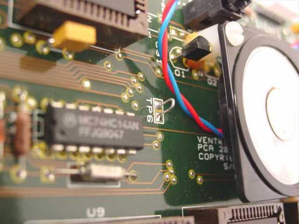 Ventritex 2000373 PCB close-up showing Motorola MC74HC14AN IC, board silkscreen markings PCA and Ventritex copyright label