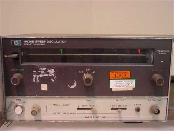 HP 8620B Sweep Oscillator front panel close-up showing band selector, sweep controls, frequency range scale, and calibration sticker