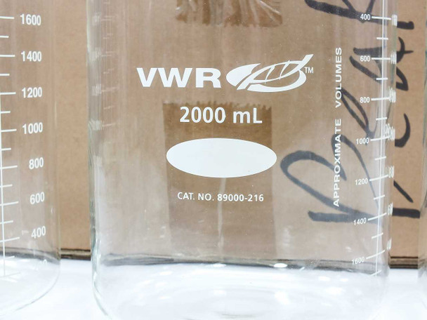 Close-up of VWR 89000-216 beaker graduation markings showing dual-capacity scale from 400mL to 1600mL and approximate volumes scale