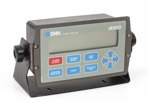 Span LR300 2-Channel Digital Scale Terminal front panel view with LCD display and keypad on mounting bracket