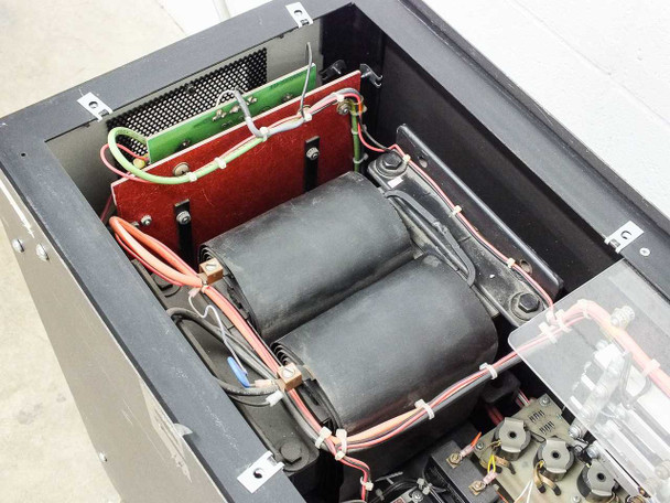 Eratron PPS 8210 RS MF – interior detail of dual transformer/inductor assembly with red PCB board and copper wiring