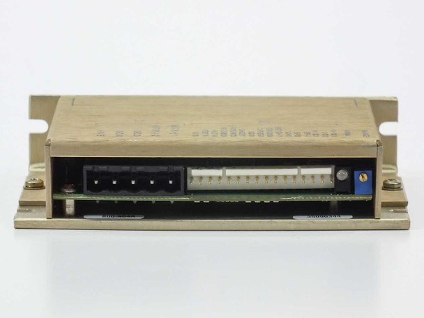 Headway Research 800-404A PWM32 Motor Module — straight-on rear edge view showing 4-pin motor power connector, white 16-pin ribbon connector, and PCB edge visible inside housing