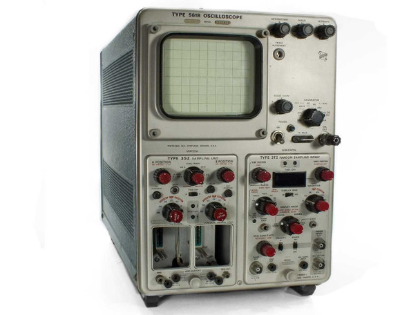 Tektronix 561B Oscilloscope Type 352 Sampling & 3T2 Random Sweep - As Is / Parts