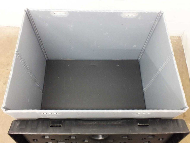 JSI JSI-0047 interior top-down view showing empty grey wall panels and black floor insert