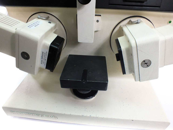Rudolph Research AutoEL 135A5C – close-up of detector and source arms flanking the sample stage with sample chuck visible