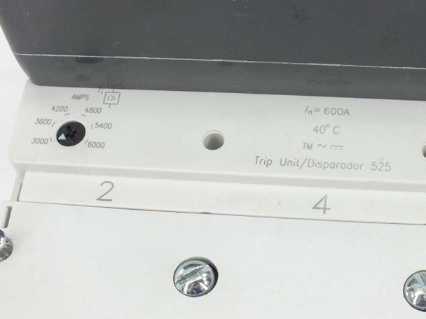 Siemens HMX3B600 trip unit label closeup showing In=600A, 40°C rating, TM trip type, and Disparador 525 designation