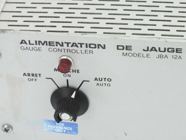 Riber JBA 12A front panel close-up – ARRET/MARCHE/AUTO power switch with red ON indicator light and model label reading JBA 12A