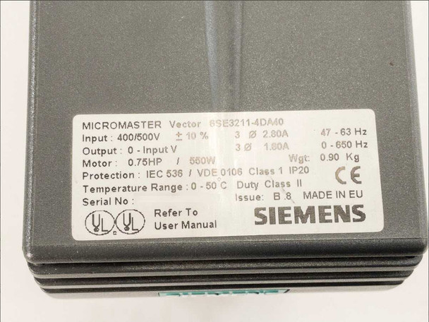 Siemens 6SE3211-4DA40 Micromaster Vector Drive – rating plate label showing model number, 400/500V 3-phase input, 0.75HP/550W motor rating, IP20, CE/UL marks, Issue B.8, Made in EU