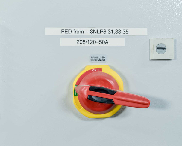 Main fused disconnect label showing FED from 3NLP8 31,33,35 and 208/120-50A rating, with red/yellow main disconnect rotary handle