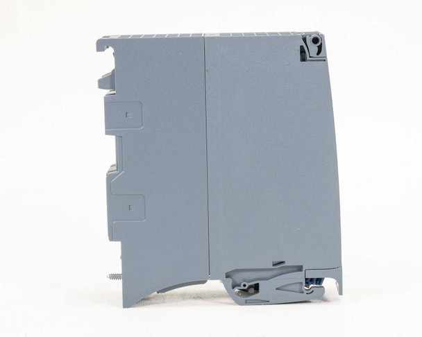 Siemens 6ES7522-1BH01-0AB0 S7-1500 Digital Output Module — left side view showing backplane connector housing and DIN rail latch