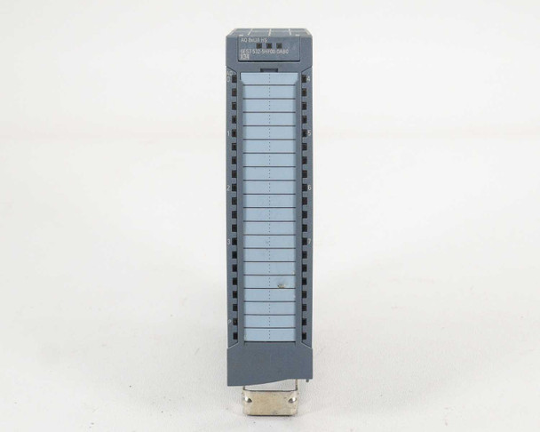 Siemens 6ES7532-5HF00-0AB0 – front face view showing full terminal connector array and module identification label
