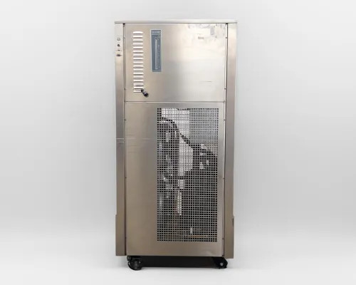 Lneya SUNDI-255 left-side view showing upper stainless panel, lower mesh ventilation grille, and caster wheel base