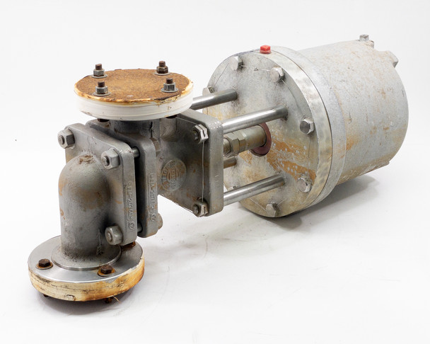 Kiely Mueller PD47S0160-039 pneumatic solenoid valve actuator – left front three-quarter view showing flanged valve body and actuator cylinder