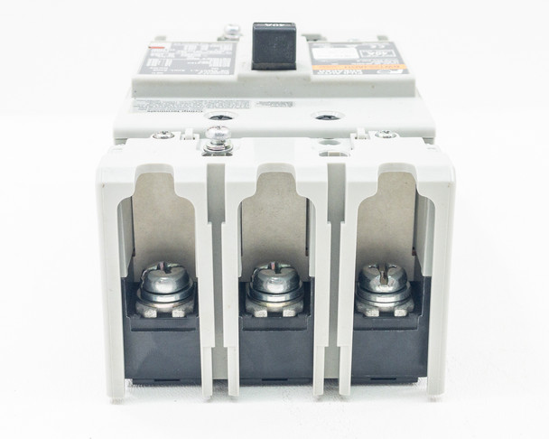 Fuji Electric BW125JAGU 40A Circuit Breaker – top terminal view showing three crimp terminal lugs